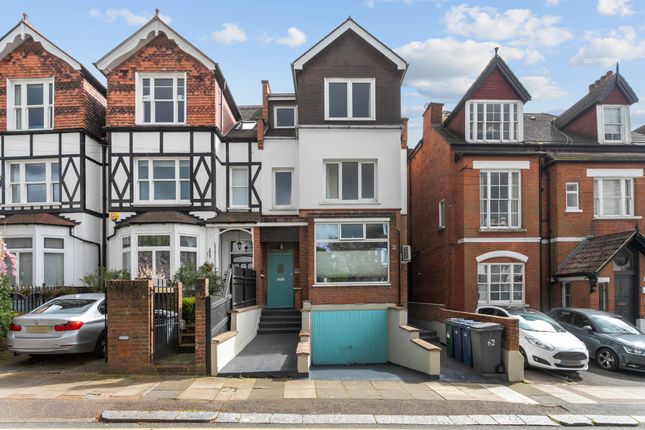 3 bed flat