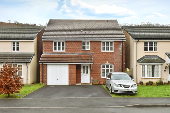 4 bed detached house