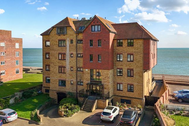 The Riviera, Folkestone CT20 2 bed flat for sale