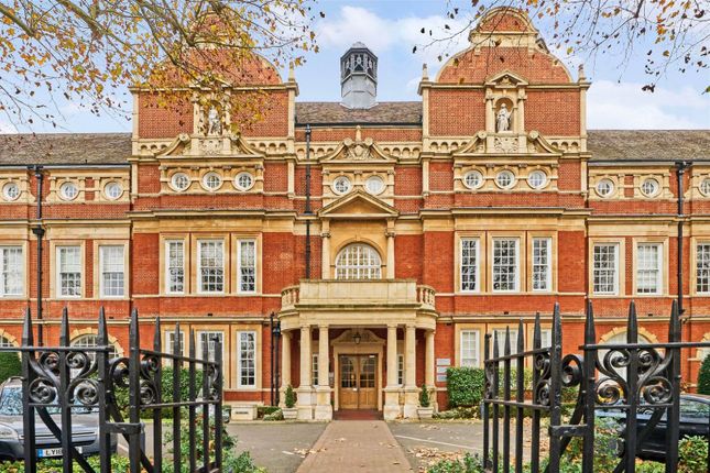 Lurline Gardens, Battersea, London, SW11 1 bed flat for sale