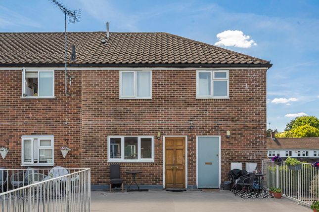2 bedroom maisonette for sale