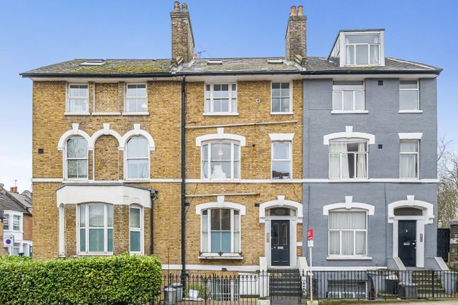 Battersea Rise, Battersea, London, SW11 2 bed flat for sale