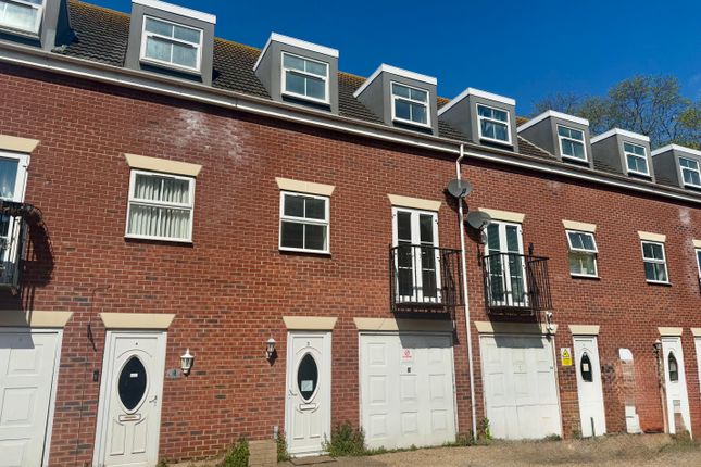 3 bed town house