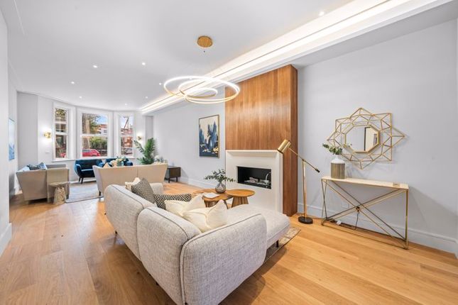 5 bedroom semi-detached house for sale