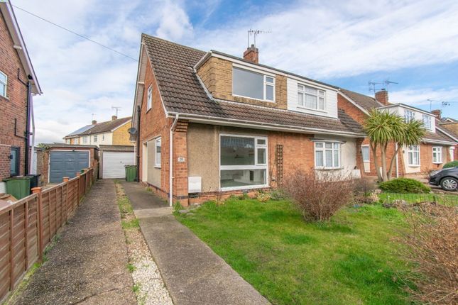 Cornwall Road, Wigston LE18 3 bed semi