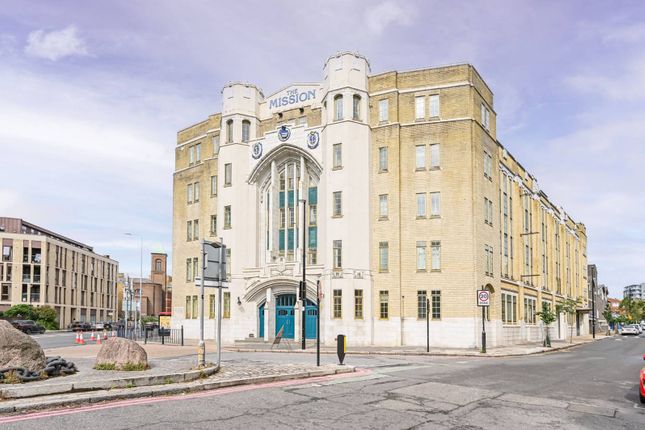 Commercial Road, E14, Tower Hamlets... 2 bed flat for sale