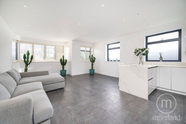 823 Finchley Road, Greater London NW11 1 bed apartment for sale