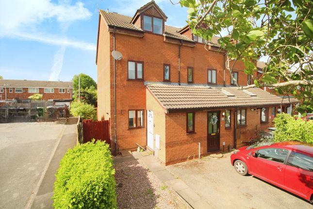 Adams Court, Kidderminster DY10 3 bed end of terrace house for sale