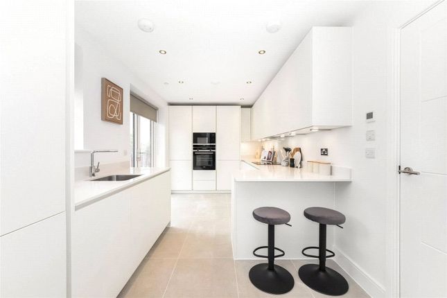 Eldon Park, South Norwood, SE25 2 bed apartment for sale