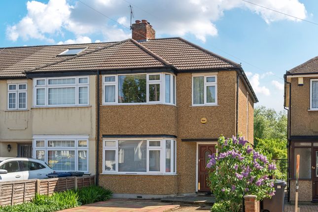 Carr Road, Northolt, Middlesex 3 bed end of terrace house for sale
