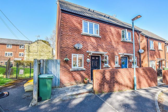2 bedroom semi-detached house for sale