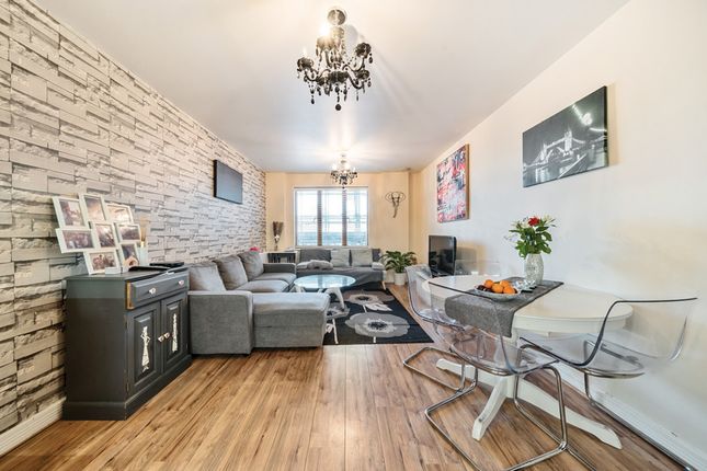Drayton Green Road, London 2 bed apartment for sale