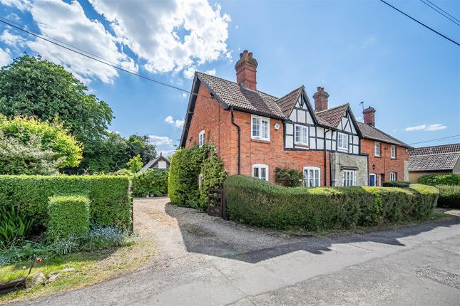 Dark Lane North, Steeple Ashton 4 bed semi