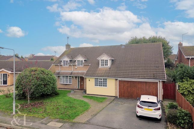 5 bed detached house
