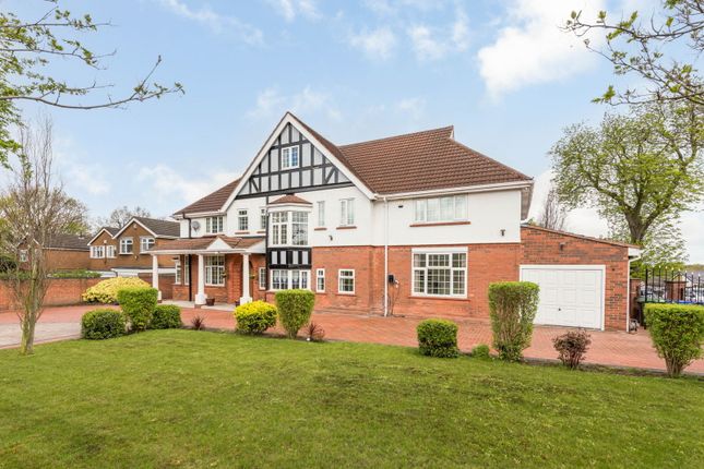 6 bedroom detached house for sale