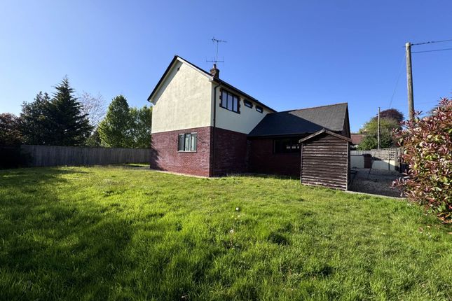 3 bed detached house