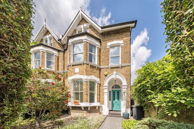 5 bedroom semi-detached house for sale