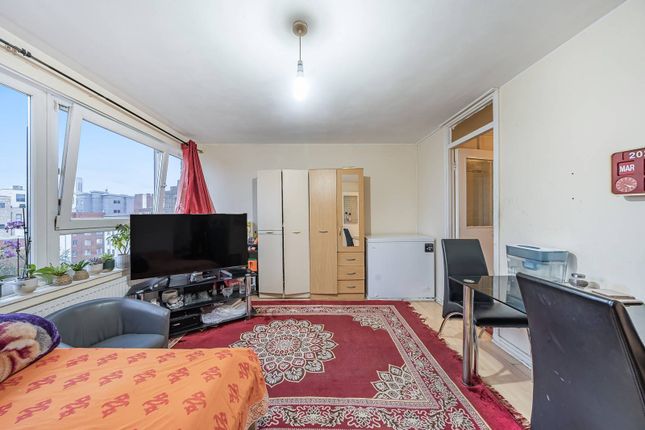 2 Weatherley Close, London E3 1 bed flat for sale