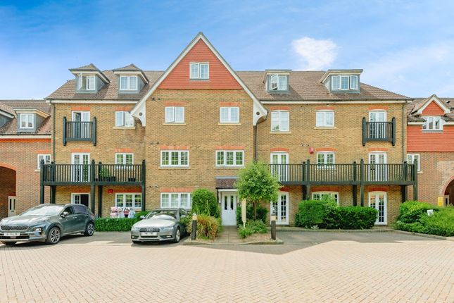 2 bedroom ground floor flat for sale