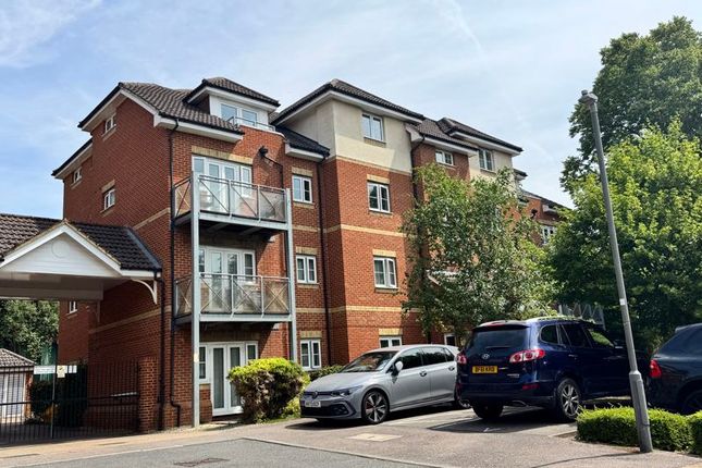 Coopers Rise, High Wycombe HP13 1 bed flat for sale
