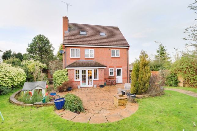 5 bedroom detached house for sale