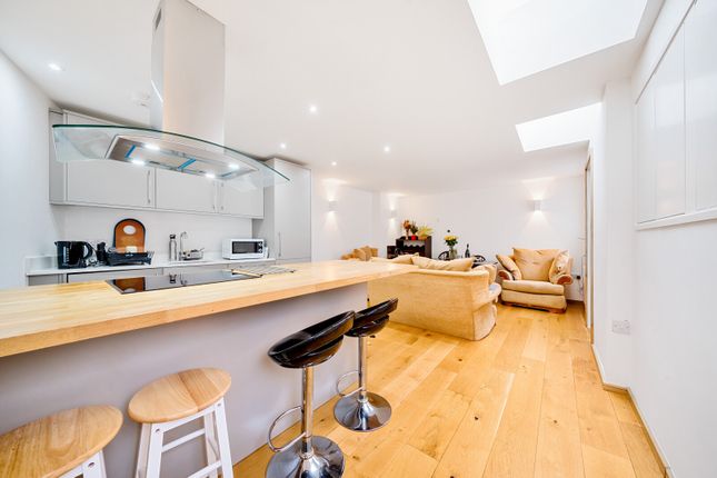 Acre Road, Kingston Upon Thames, KT2 2 bed terraced house for sale