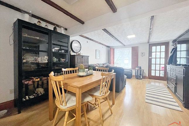 2 bed cottage