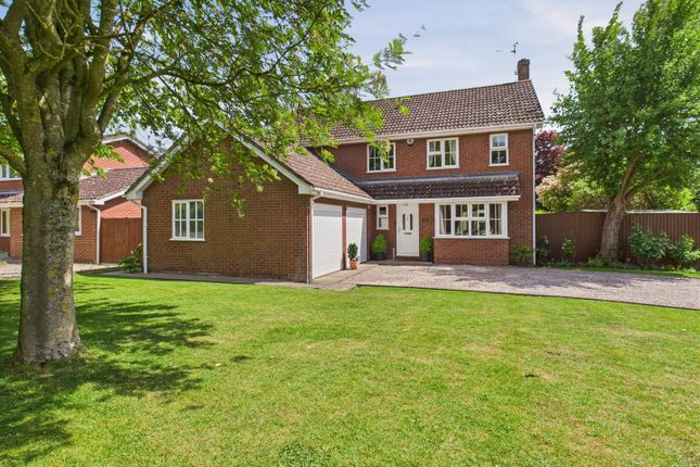 4 bed detached house