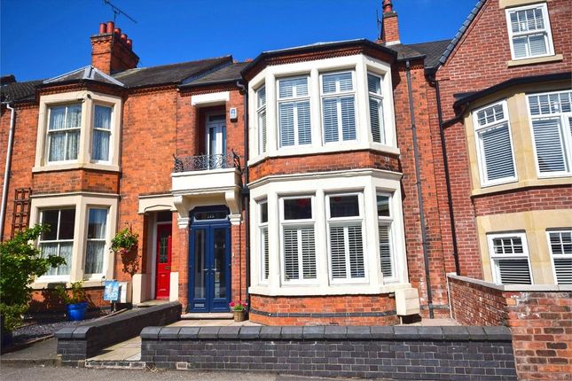 5 bedroom terraced house for sale