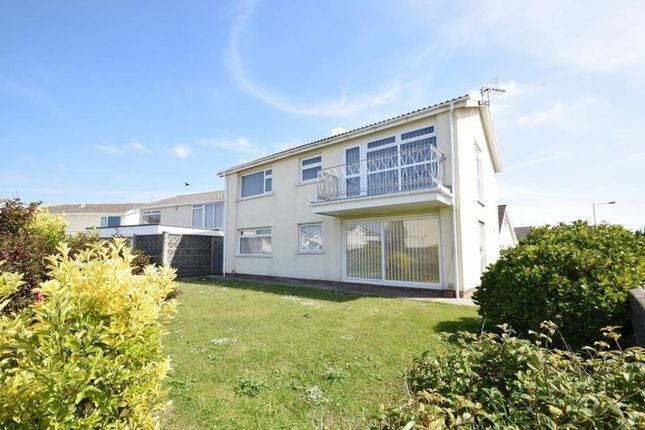 REST BAY CLOSE, REST BAY, PORTHCAWL... 2 bed flat for sale