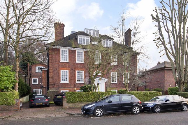Redington Gardens, Hampstead, London... 3 bed flat for sale