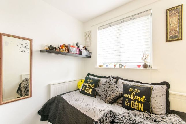 Hastings Close, New Barnet, Barnet, EN5 1 bed flat for sale