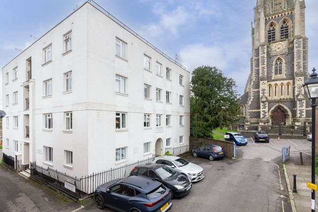 Church Street, Dorking 2 bed apartment for sale