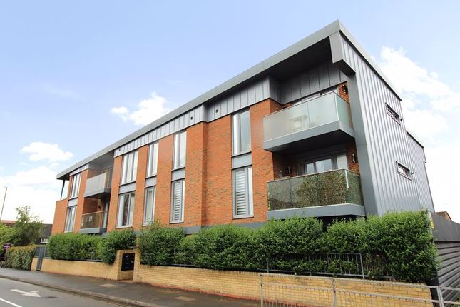 Epsom 2 bed apartment for sale