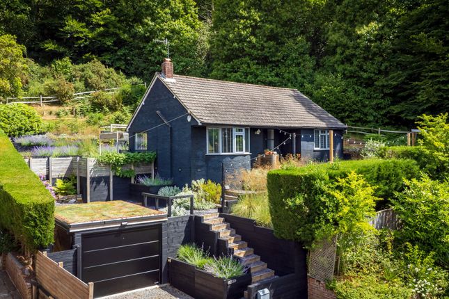 Phillips Hatch, Wonersh, GU5 3 bed detached house for sale