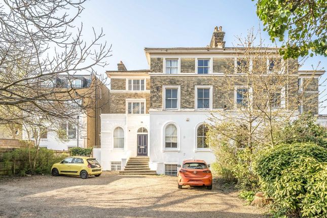 3 bedroom flat for sale