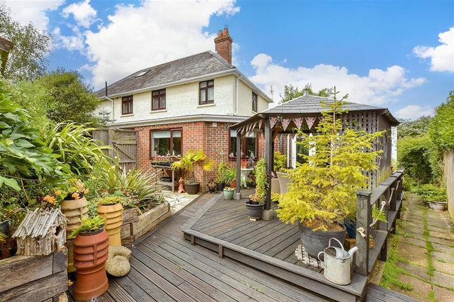 Colwell Lane, Freshwater, Isle of Wight 3 bed detached house for sale