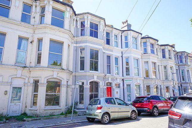 4 bed terraced house