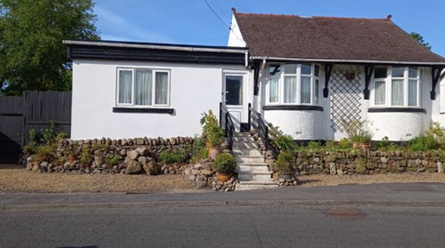 2 bedroom detached bungalow for sale