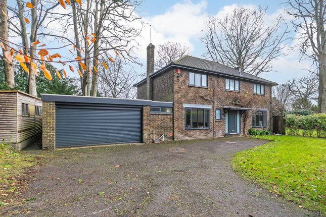 4 bed detached house