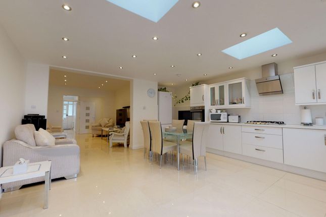 Strathyre Avenue, London, SW16 5 bed end of terrace house for sale