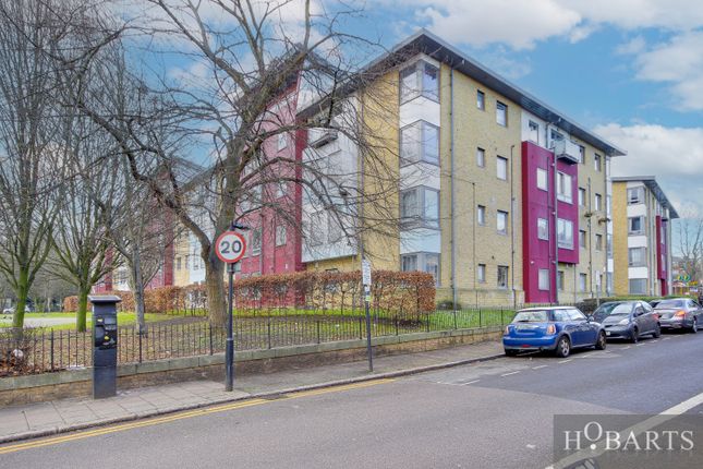 Winkfield Road, Crown Close, N22 2 bed flat for sale