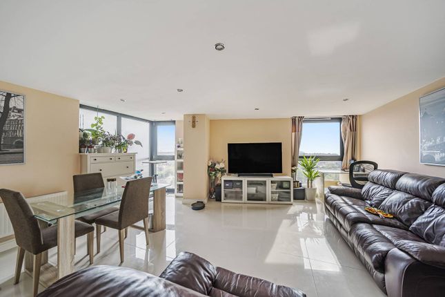 Kingsway, Finchley, London, N12 2 bed flat for sale