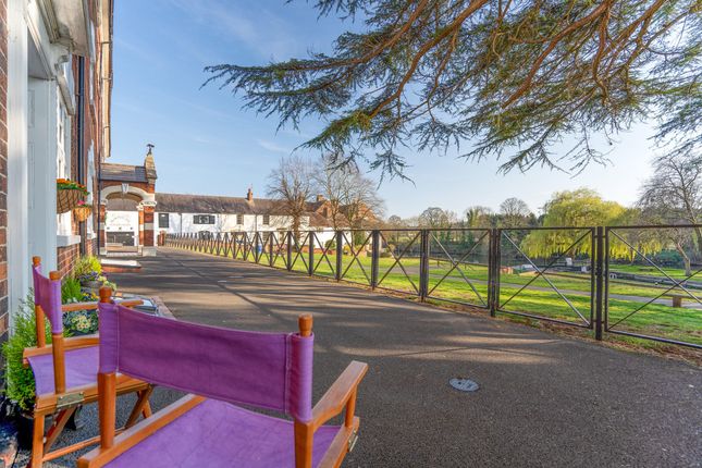 3 bedroom town house for sale
