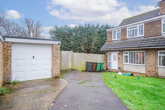 Abbotsfield Close, Hastings 3 bed semi