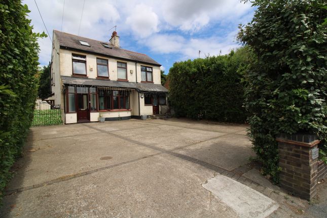 5 bed detached house