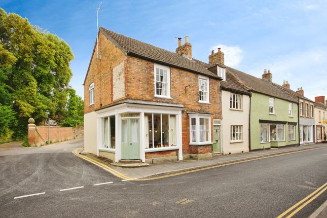 2 bed end terrace house