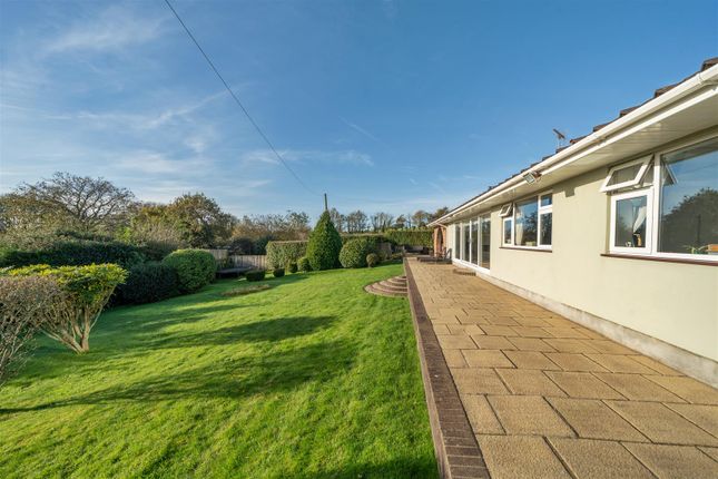 New Park Road, Lee Mill Bridge PL21 4 bed detached bungalow for sale