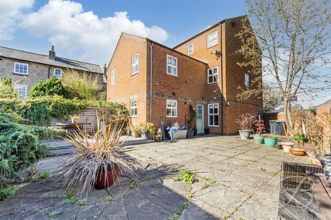 4 bedroom semi-detached house for sale