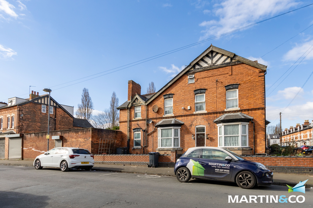 4 bed end terrace house